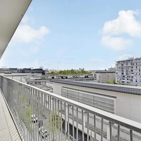 Charming - Quais De Seine